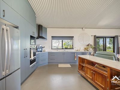 14913 Pacific Highway, Possum Brush