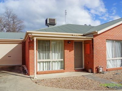 8 / 11 McPherson Street, Horsham