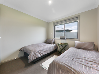 2 / 2 Natures Way, Cessnock