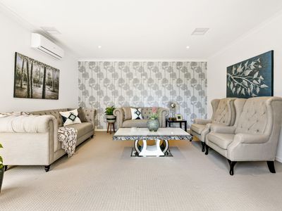 2 Quintino Walk, Clyde North