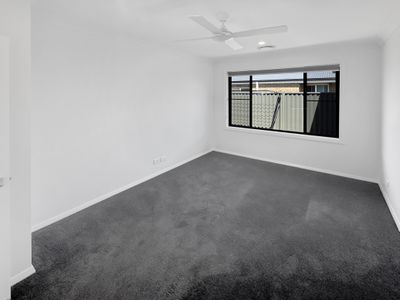 13 Sea Crescent, Dubbo