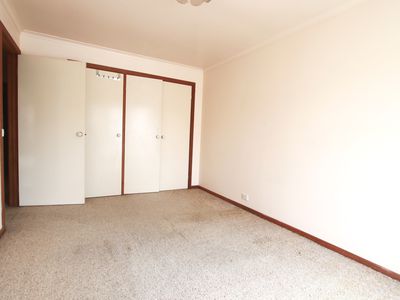 2 / 4 Kurrajong Avenue, Glen Waverley