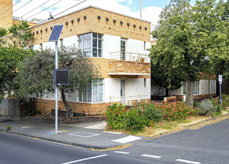 2 / 1-5 Mona Place, South Yarra