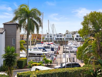 522 / 66 SICKLE AVENUE, Hope Island