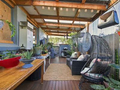 13 Weir Street, Sale