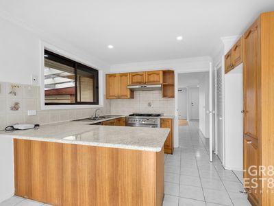 6 Regal Avenue, Hallam