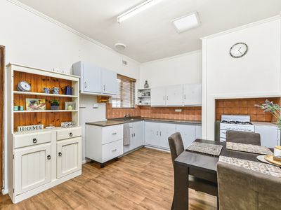 6 Nitschke Street, Millicent