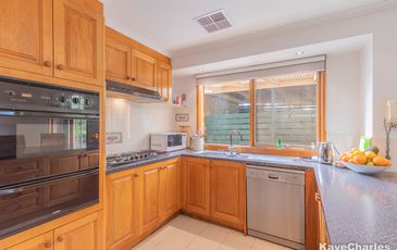 8 Hillman Court, Berwick