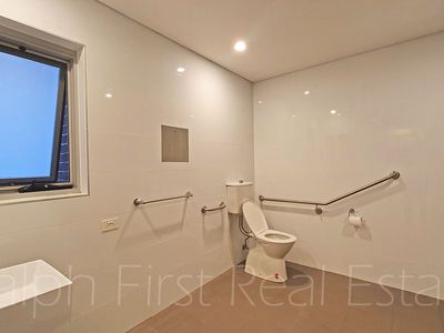 9 / 10 Macdonald Street, Lakemba