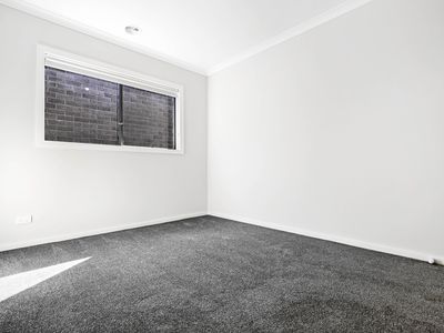 39 Tecoma Street, Manor Lakes