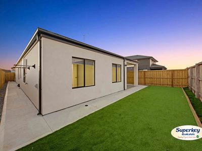 24 Velvet Way, Tarneit