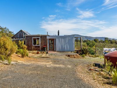 110 BASSETT LANE, Hilldene