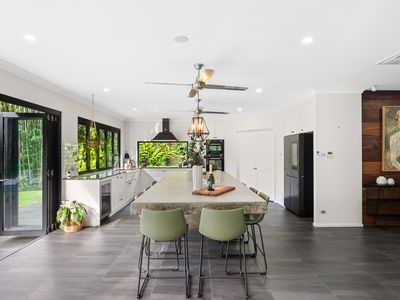 42-44 Osprey Close, Bayview Heights