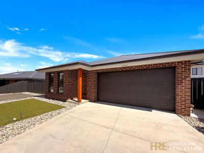35 Mclean Drive, Horsham