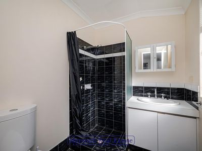 17 Griffiths Road, Sinagra