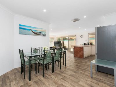 18 Bushlark Rise, Canning Vale