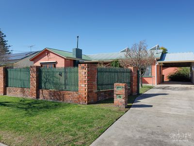 10 CHARLES STREET, Wodonga