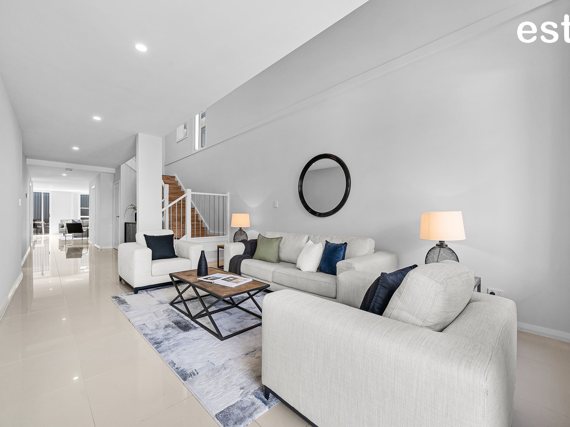 230 Greenview Parade, The Ponds