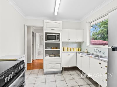 11 Walsh Crescent, North Nowra