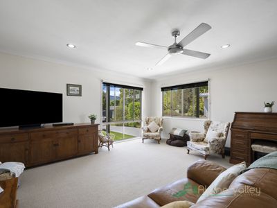 34 Freeburgh Avenue , Mount Beauty