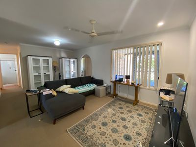 8 Marloo Court, Urangan