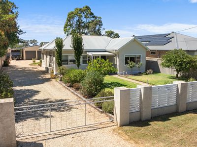 8 LORRAINE AVENUE, Nagambie