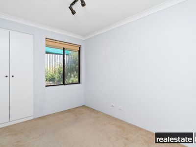 9 Bolderwood Drive, South Lake