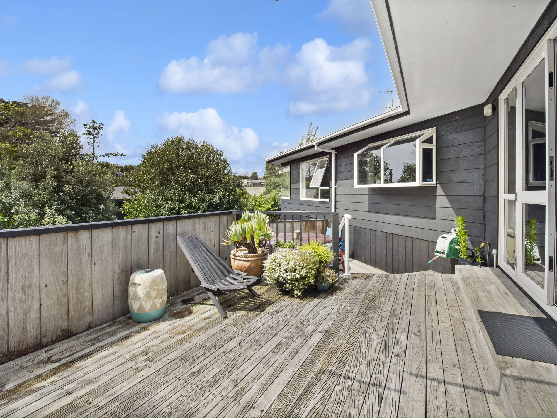 23 Renown Road, Raumati South