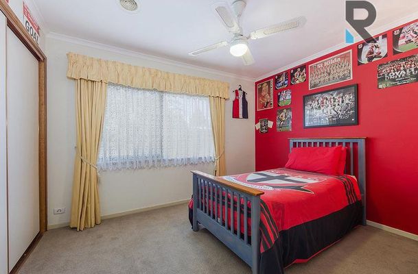 1 Farnborough Avenue, Craigieburn