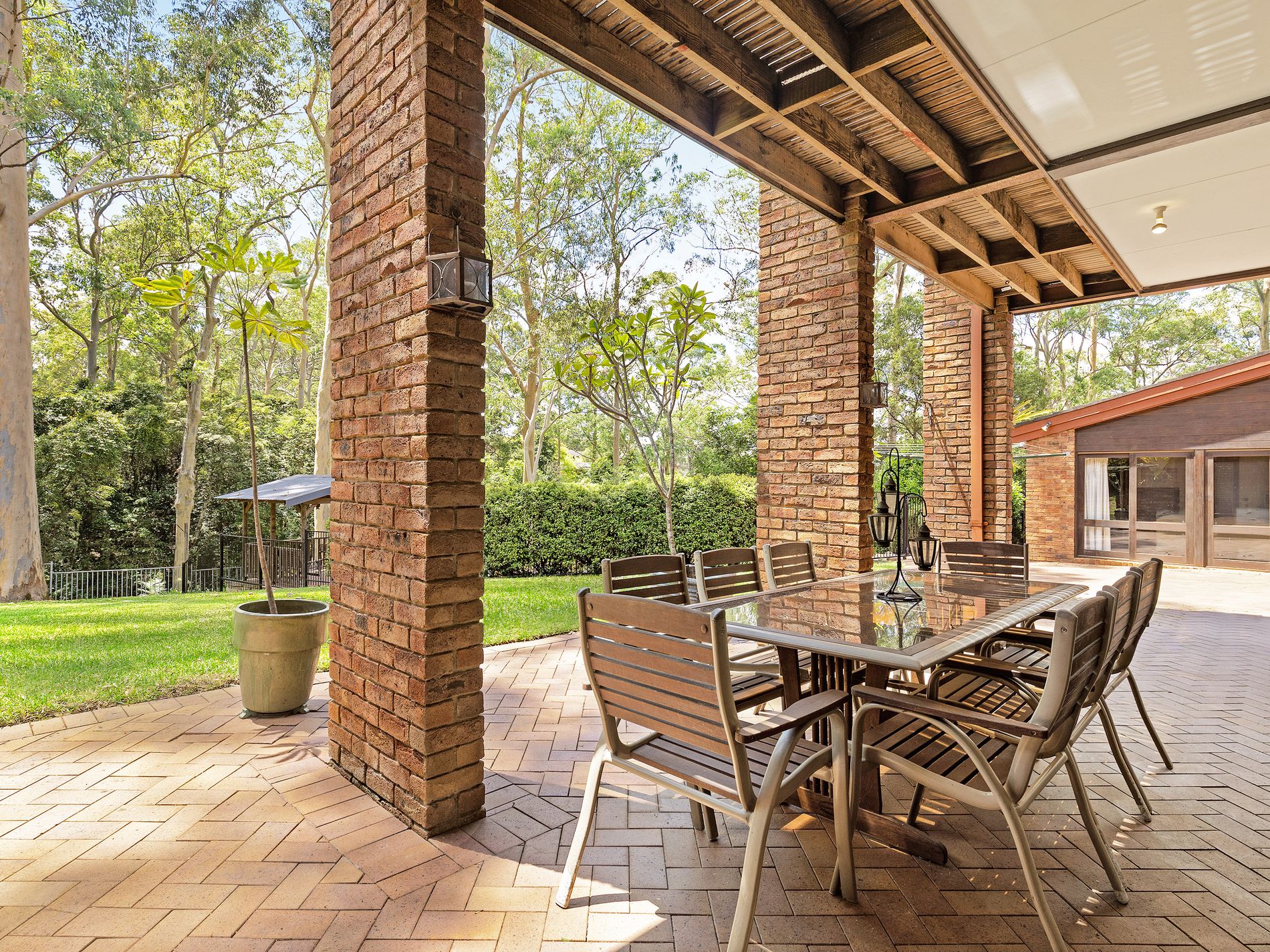 11 Forest Knoll, Castle Hill