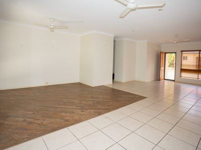 5 / 7 Erromango Drive, Jubilee Pocket