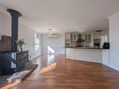 208 School Road, Beverford