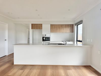 1 Earlville Street, Manor Lakes