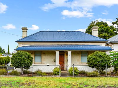 9 Main Street, Millicent