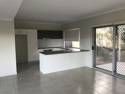 8 /  1  Cavella Drive, Glen Eden