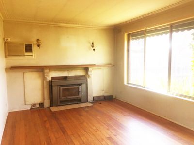 16 Carrington Ave, Seaford