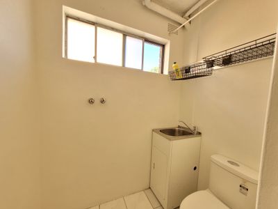 9 / 23 Phillip St , Roselands