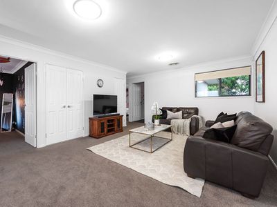 31 Baychester Place, Wakerley