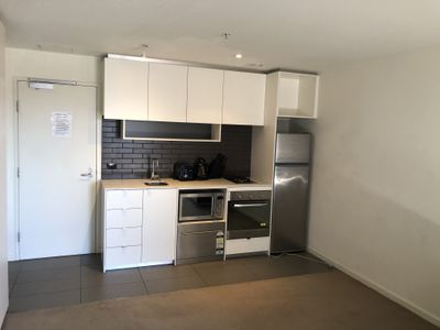 601 / 243 Franklin Street, Melbourne