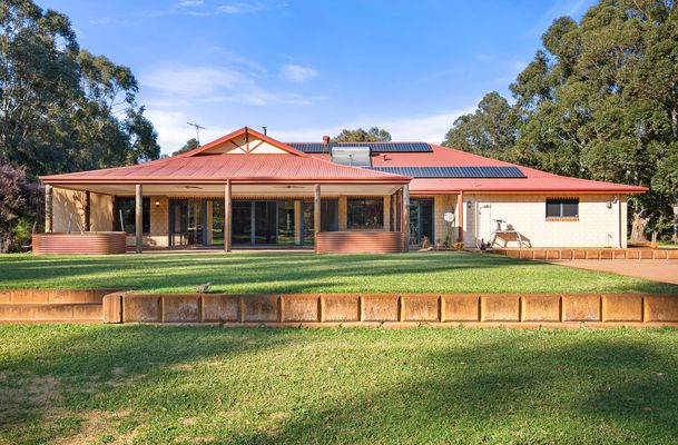 64 Egerton Drive, Serpentine