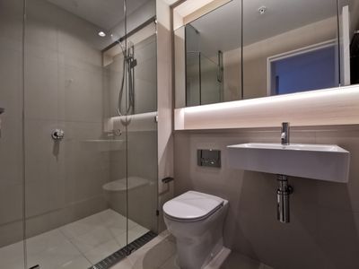 2105 / 628 Flinders Street, Docklands