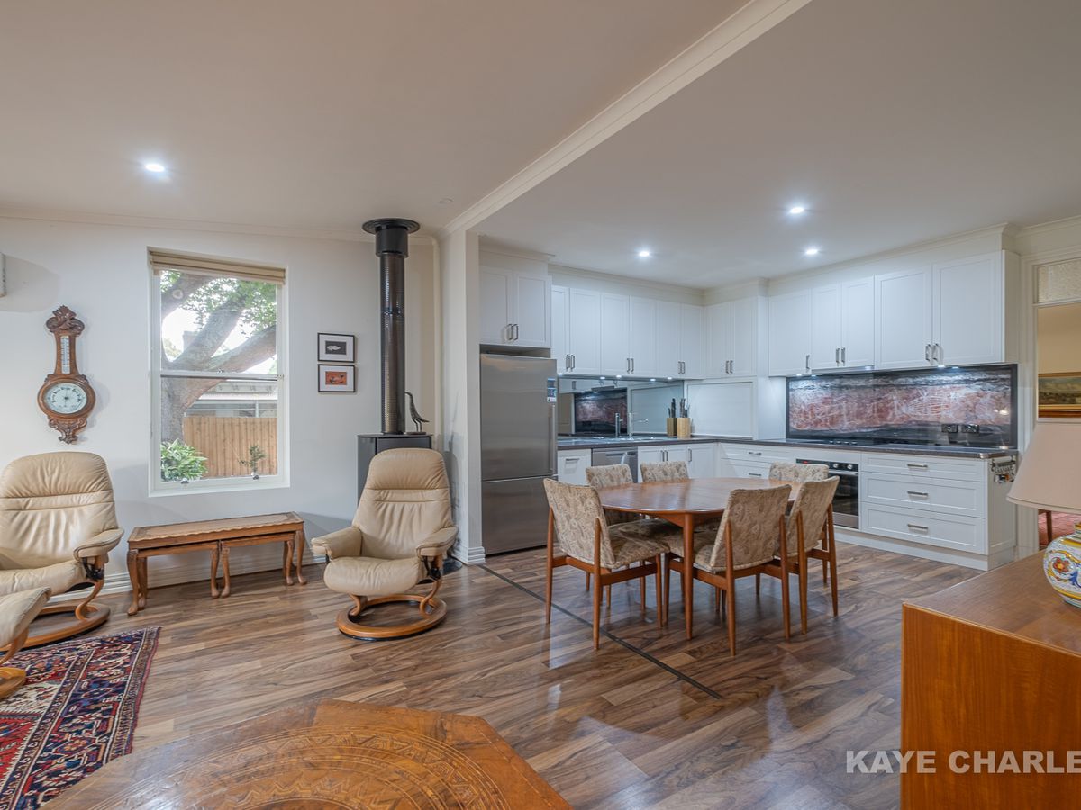 6 / 1719 Palmerston Street, Berwick Kaye Charles Real Estate