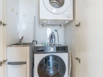 1005 / 6 Galloway Street, Mascot