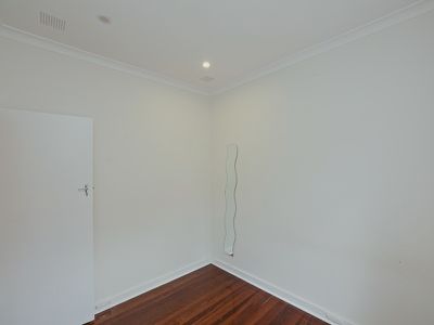 8 Shearn Crescent, Doubleview