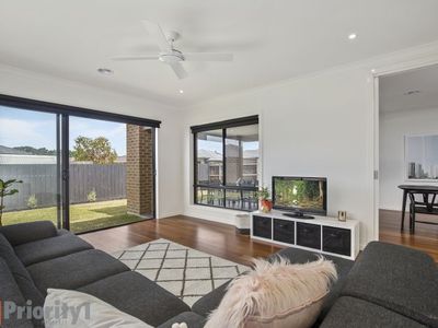 20 Sirrom Crescent, Armstrong Creek