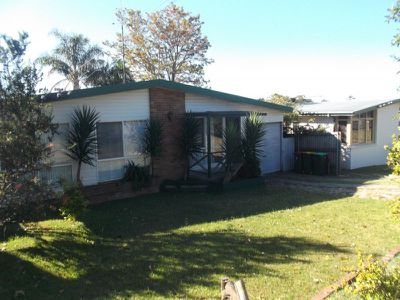 32 Bradman Avenue, Warilla