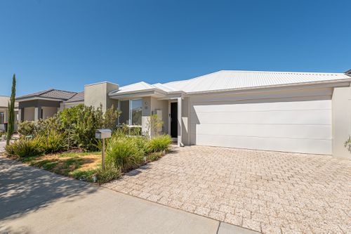 66 Lancaster Loop, Piara Waters