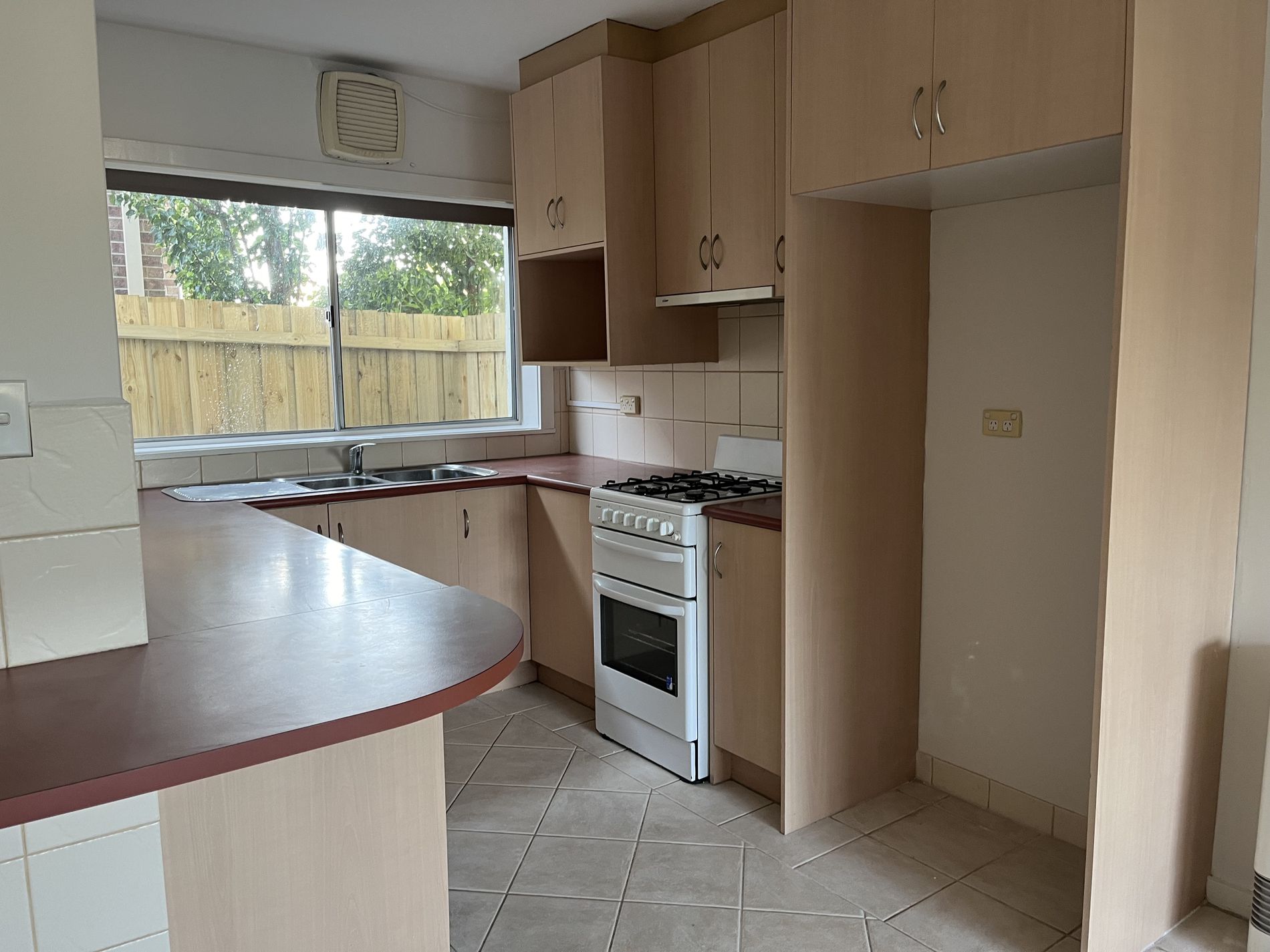 5 / 9 Finchaven Street, Herne Hill