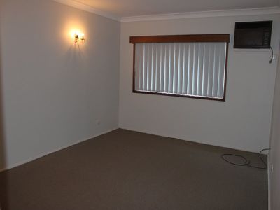 1 / 688 Freemans Drive, Cooranbong