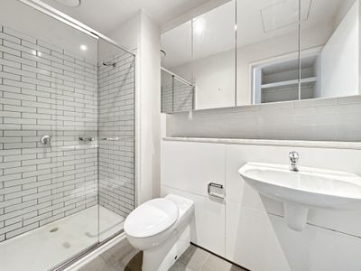 1809 / 25-33 Wills Street, Melbourne